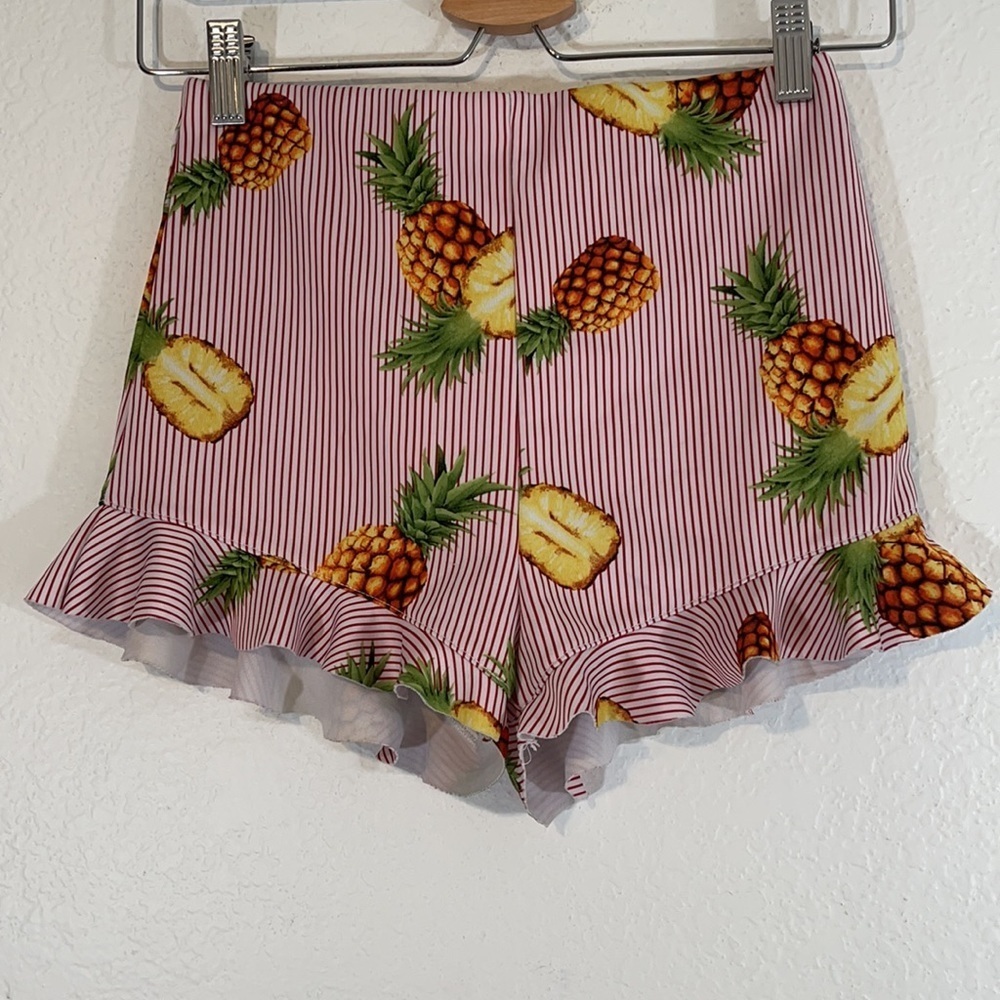 FOREVER 21 Women's Striped Pineapple Shorts Small - Picture 3 of 6